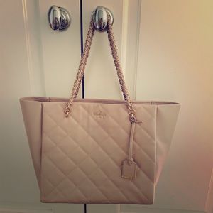 Like New Kate spade leather tote with chain strap